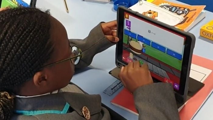 Child-playing-sumdog-image