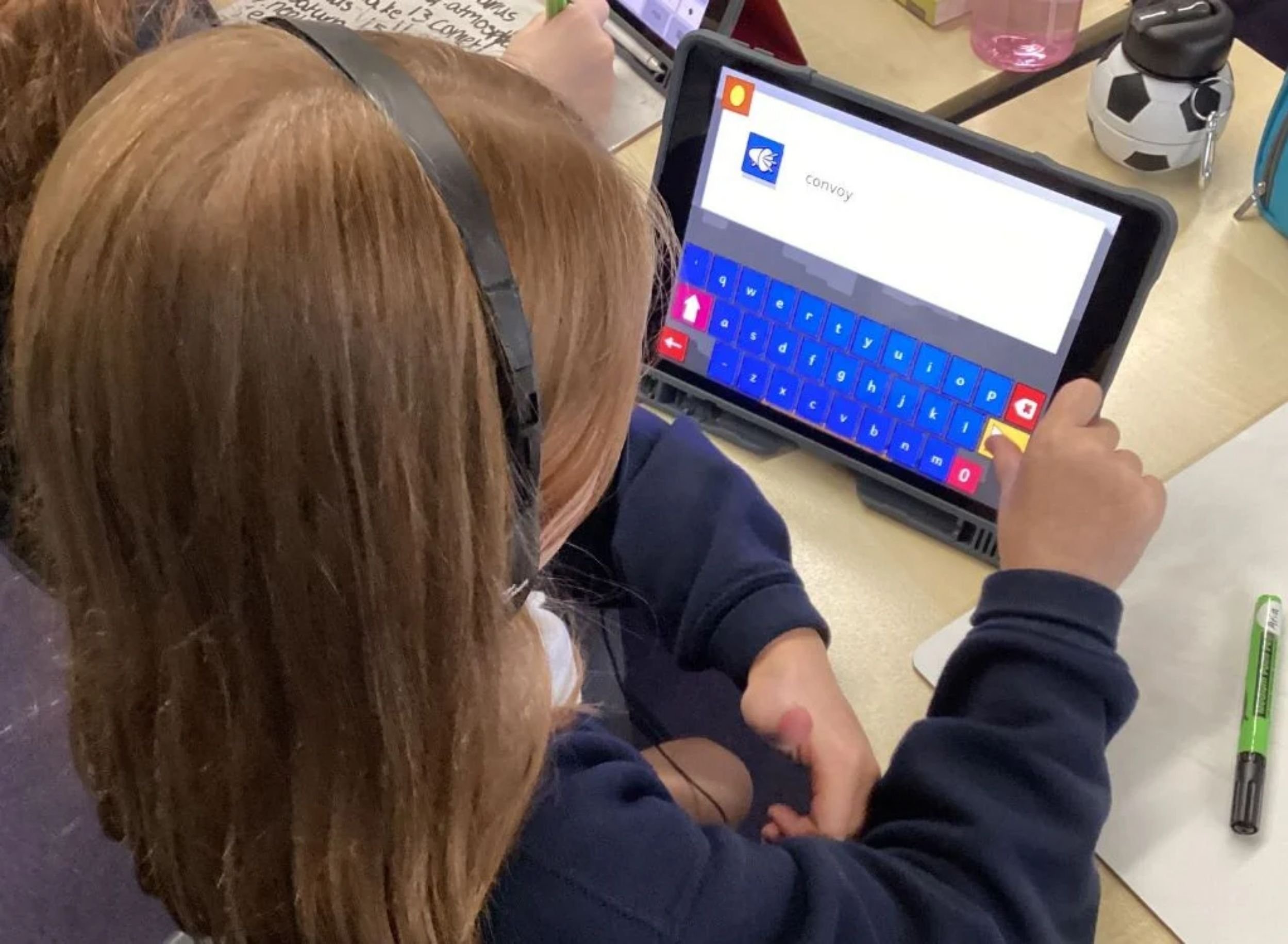 child-practising-Sumdog-Sp[elling